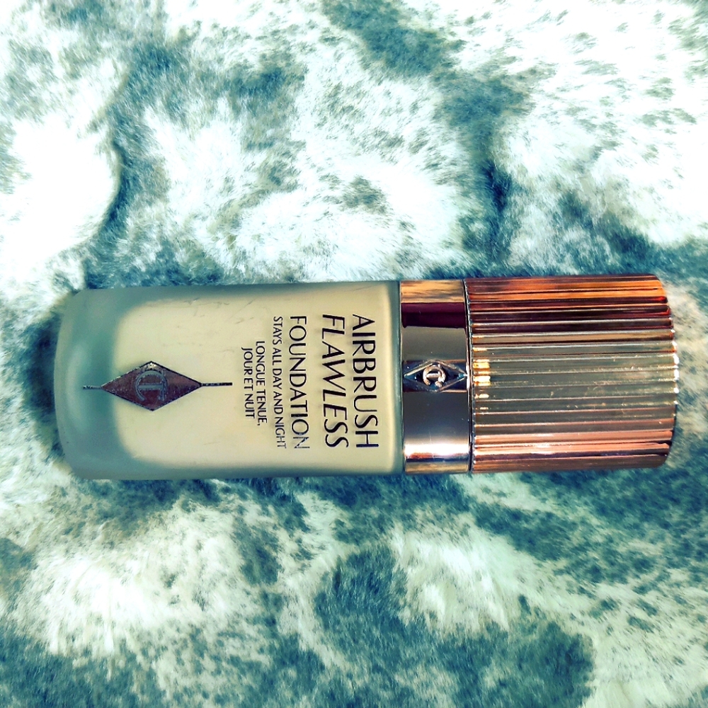 Charlotte Tilbury airbrush flawless foundation